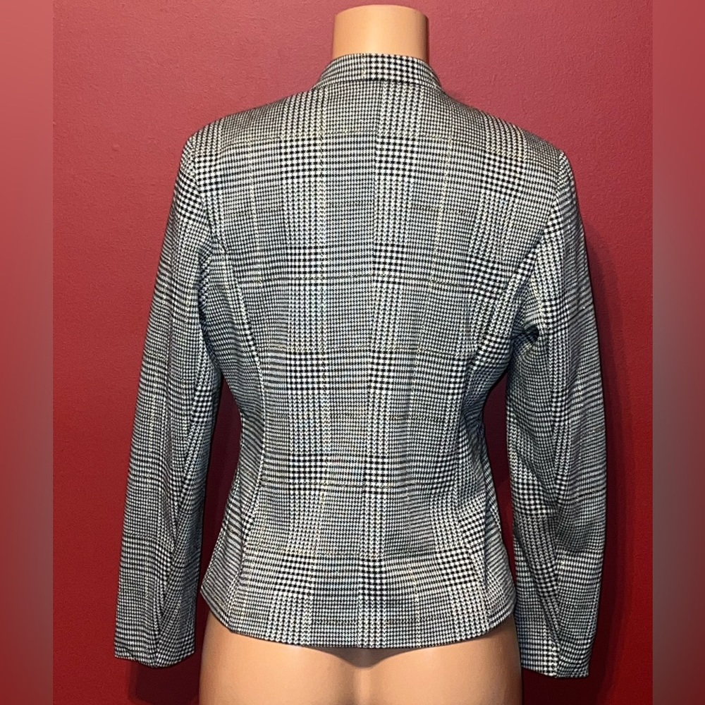 Blazer medium. - Picture 2 of 2